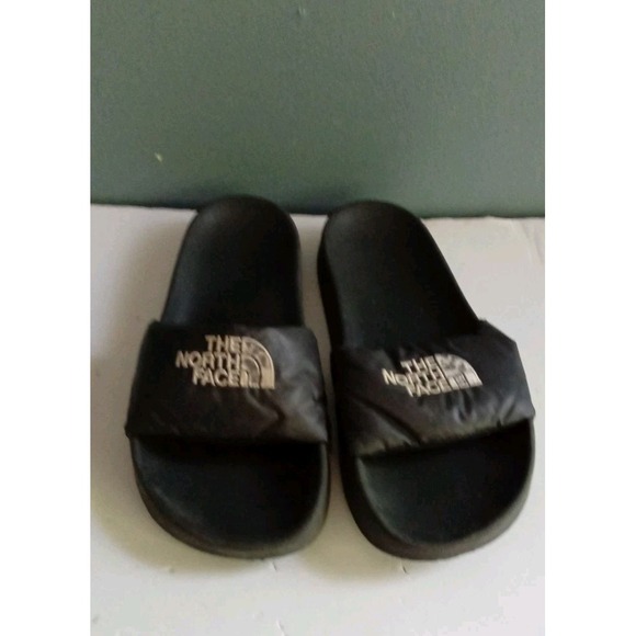 The North Face 700 Puffer Slides Sandals Black Logo - Picture 1 of 5